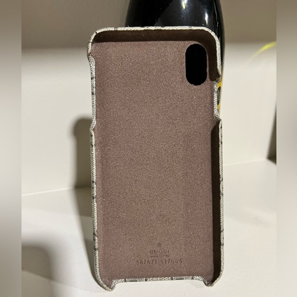 Authentic Gucci iPhone XS MAX phone case - Picture 10 of 16